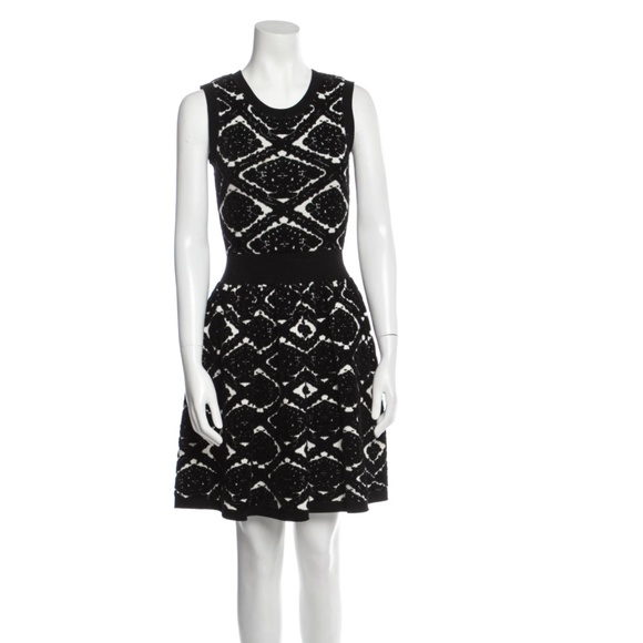 SANDRO {M} Mini Dress Black White Printed Geometric - Picture 2 of 7